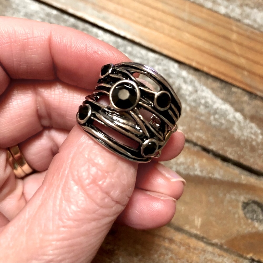 NWOT silver-tone ring